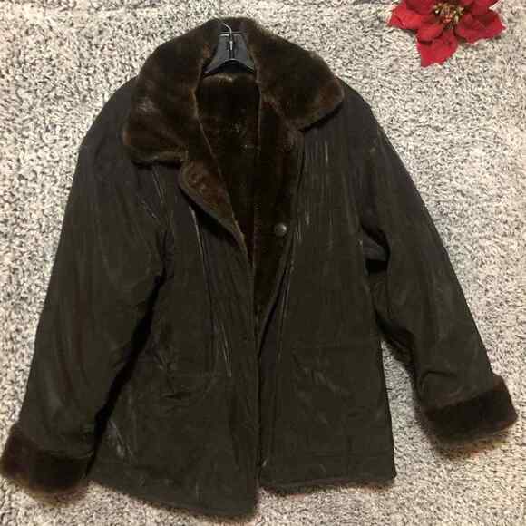 VTG Women’s Gallery Brown Faux Fur Reversible Faux Suede Coat Size M - Picture 7 of 10